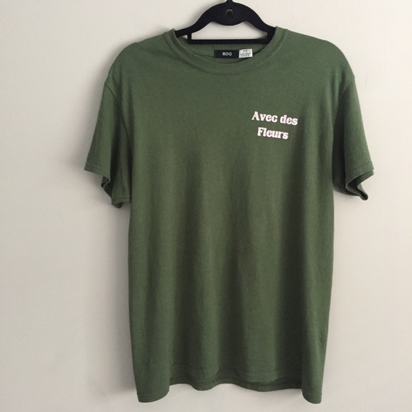 SOLD! URBAN OUTFITTERS AVEC FLEURS GRAPHIC T-SHIRT - Picture 2 of 7